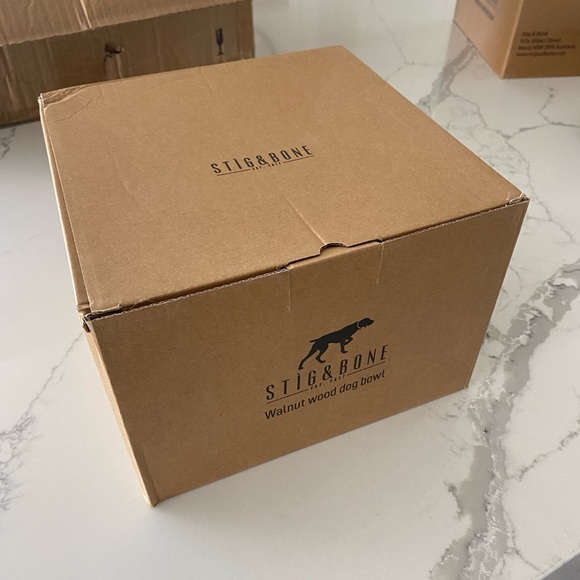 Set of 2 new stig and bone walnut dog bowls - Picture 3 of 3